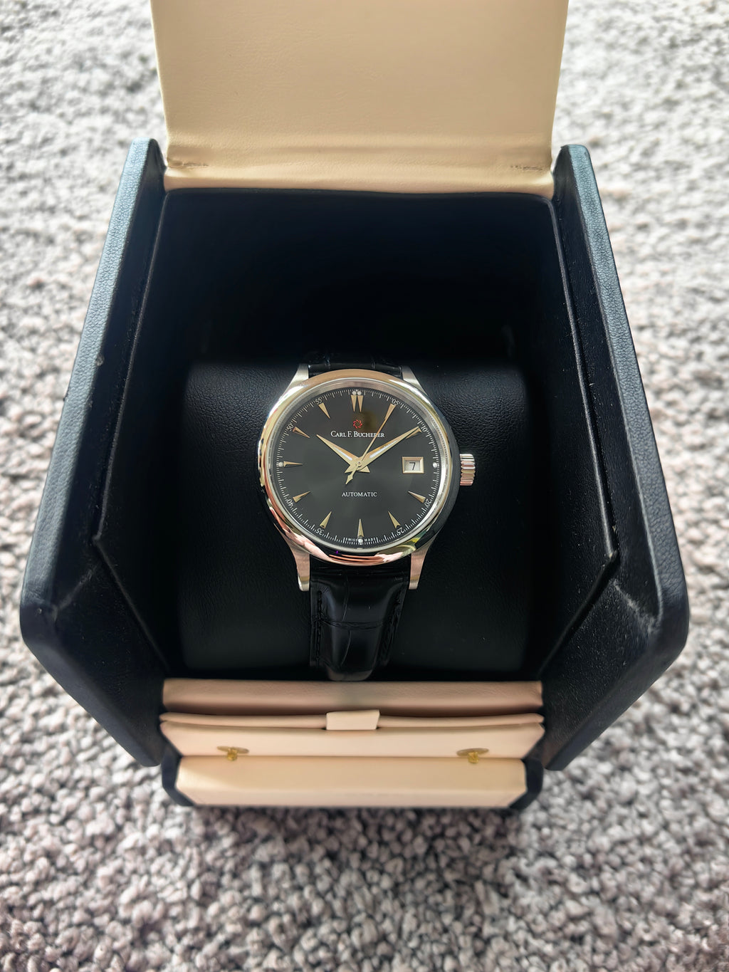 Carl F. Bucherer Manero AutoDate 38mm Full Set