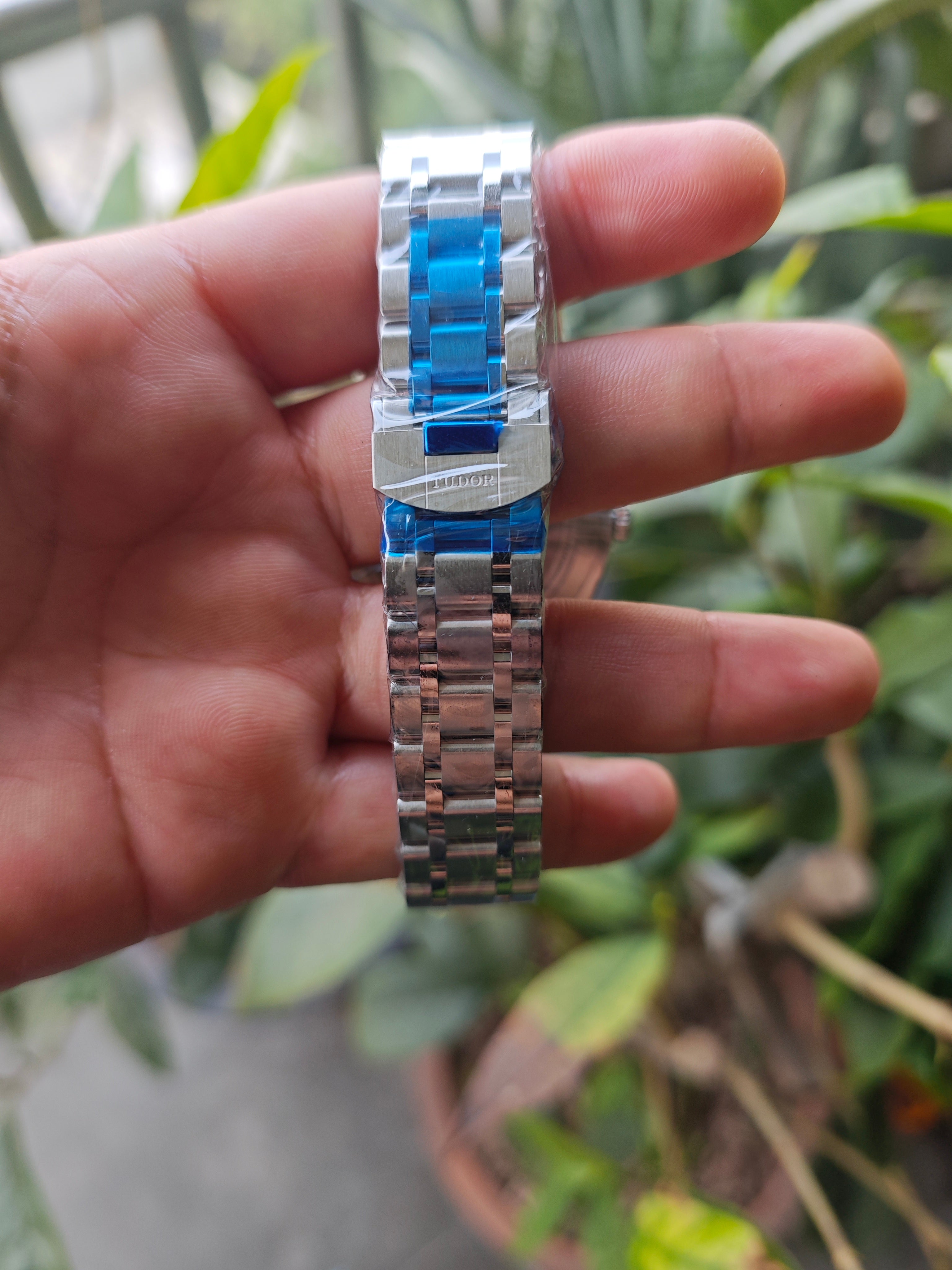 2025.10 BNIB Tudor Royal Salmon Dial 28600 41mm